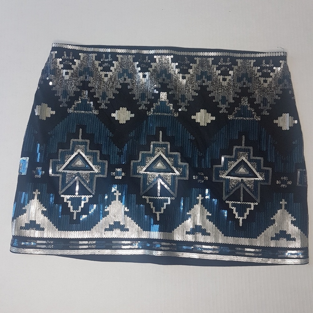 Aztec print sequined skirt. NWT